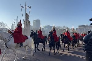 London’s Royal Family and Changing of the Guard tour 