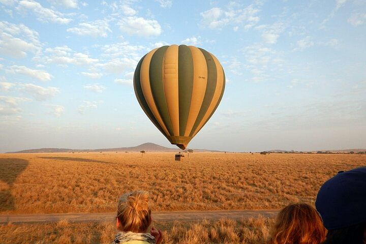 Masai Mara Safari with Hot Air Balloon Ride & Game Drives