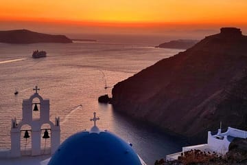Private Santorini Tour of Oia and Fira's Iconic Sights