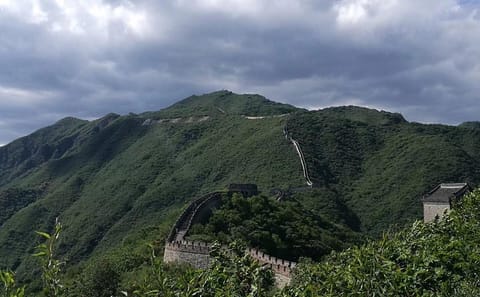 Private Half-Day Tour of Mutianyu Great Wall with Cable Car or Toboggan