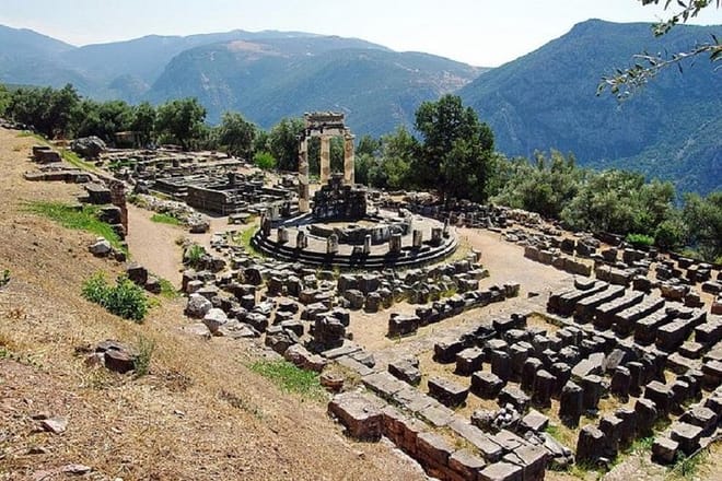 Delphi Guided Private Day Tour from Athens