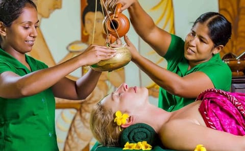 Ayurvedic Spa Massage and Herbal Garden Tour in Ahungalla