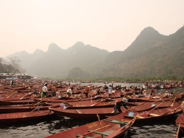 Day Tour to Huong Perfume Pagoda from Hanoi