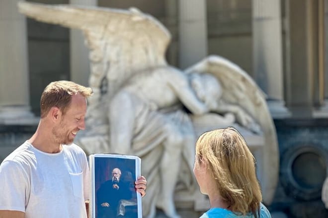 Cemetery of Montjuïc Walking Tour – Art, History & Views