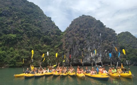 From Ha Noi/Cat Ba: Full-Day Cruise to Lan Ha bay – Ha Long Bay