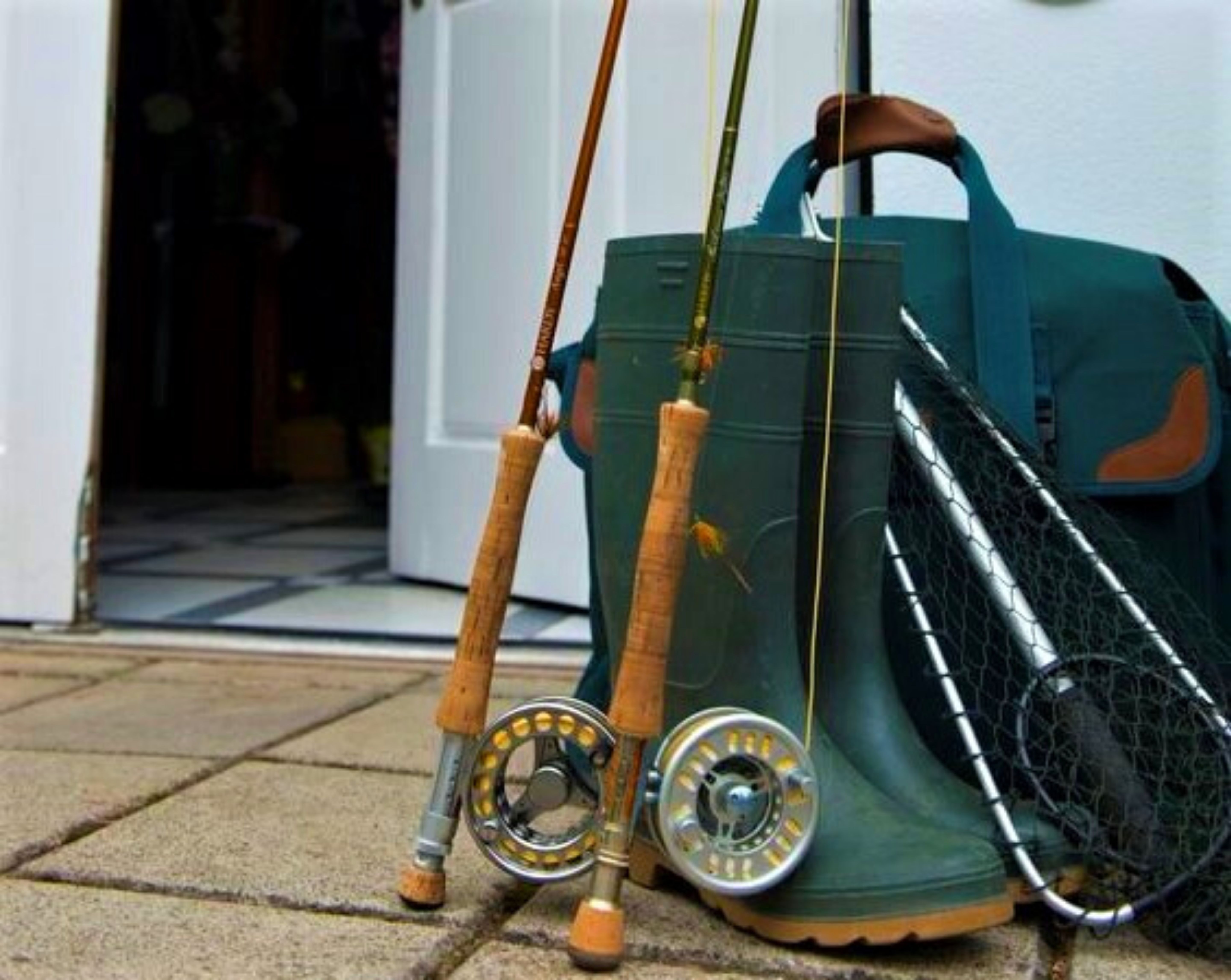 Salmon & trout fishing on a Connemara fishery. Galway. Private guided. French/Eng