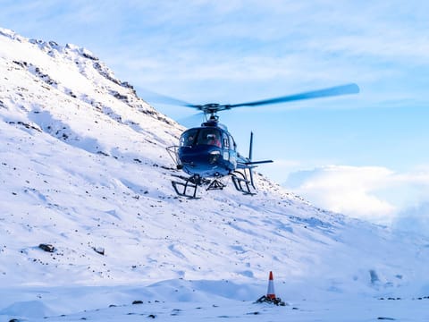 The Lagoon and Highest Summit Helicopter Tour from Skaftafell