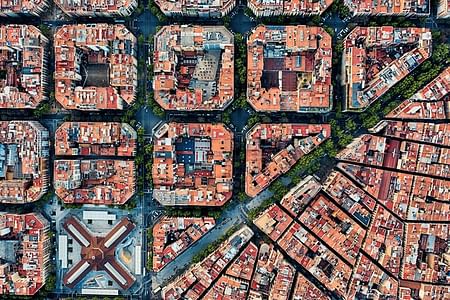 Barcelona Urban Planning Tour: Explore Sustainable Smart City Innovations