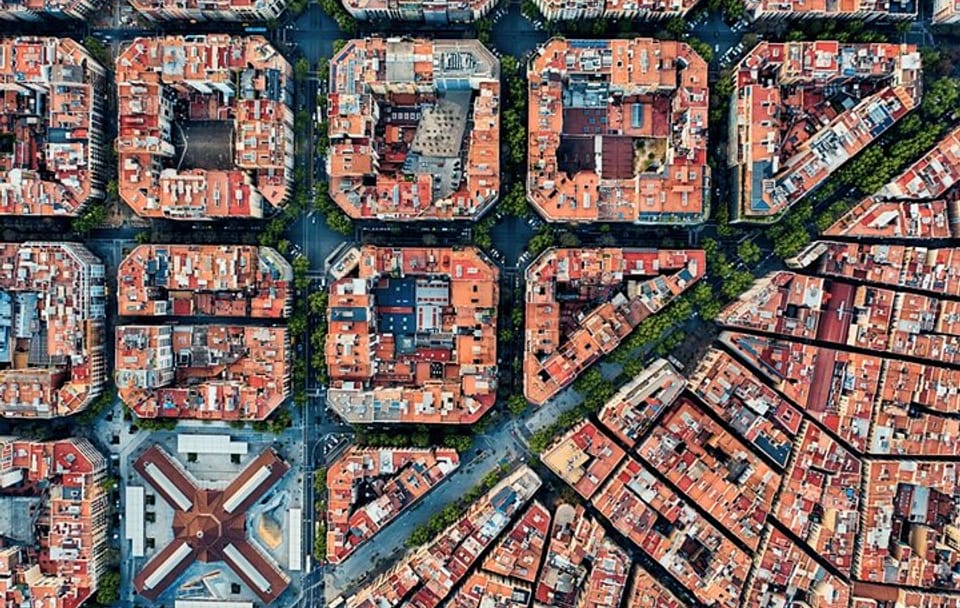 Barcelona Urban Planning Tour – Towards a Sustainable Smart City