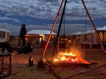 Luxury Camping Adventure with Camel and Jeep in Merzouga