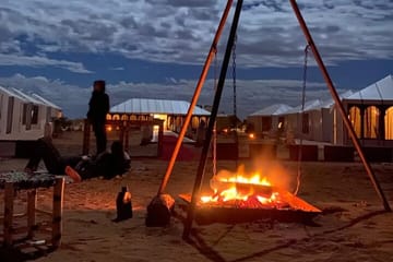 Luxury Camping Adventure with Camel and Jeep in Merzouga