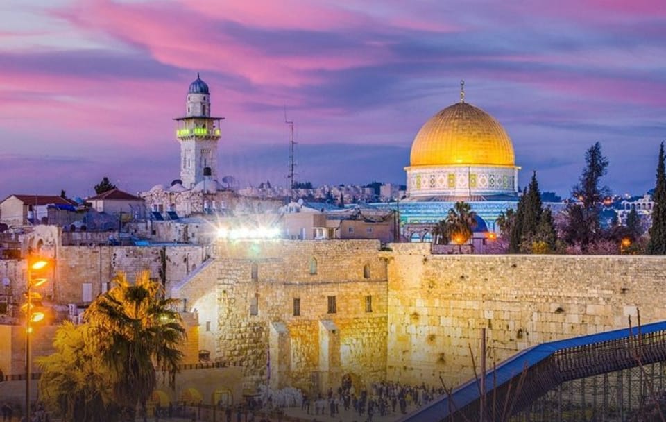 Professional Photo Shoot Tour in Historic Jerusalem