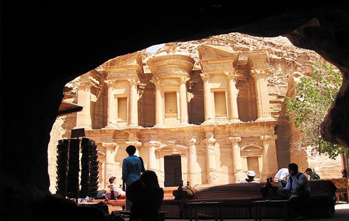 Private Full-Day Wadi Rum and Petra Tour from Aqaba