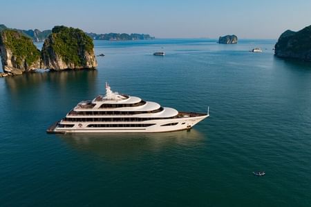 Luxury Halong Bay Cruises: Explore Vietnam’s Iconic Natural Wonder