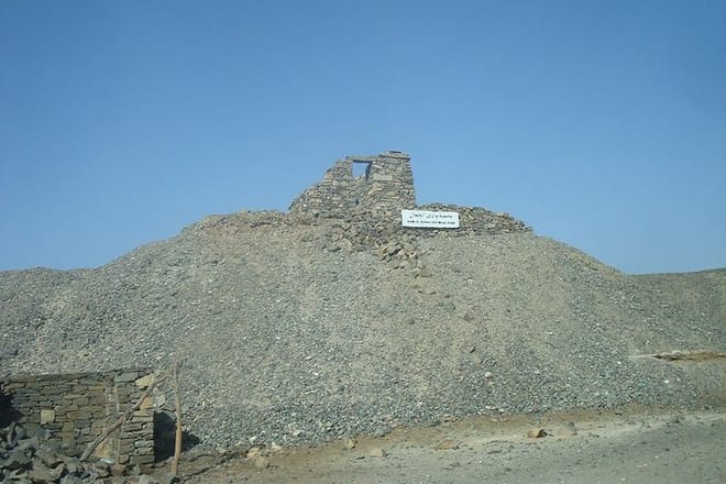 Jeep safari tour to The great Mons Claudianus Safaga Egypt