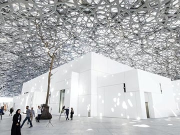 Private Abu Dhabi City Tour with Louvre Museum & Sheikh Zayed Grand Mosque