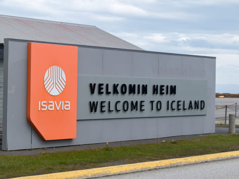 1-Way Transfer from Keflavik Airport to Reykjavik (Sedan), photo 5