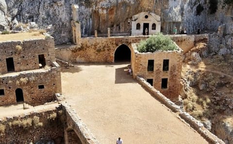 Private Half-Day Hiking Tour in Chania's Akrotiri Peninsula