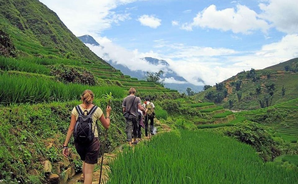 Sapa Trekking Tour from Hanoi with Homestay and Hotel Stays