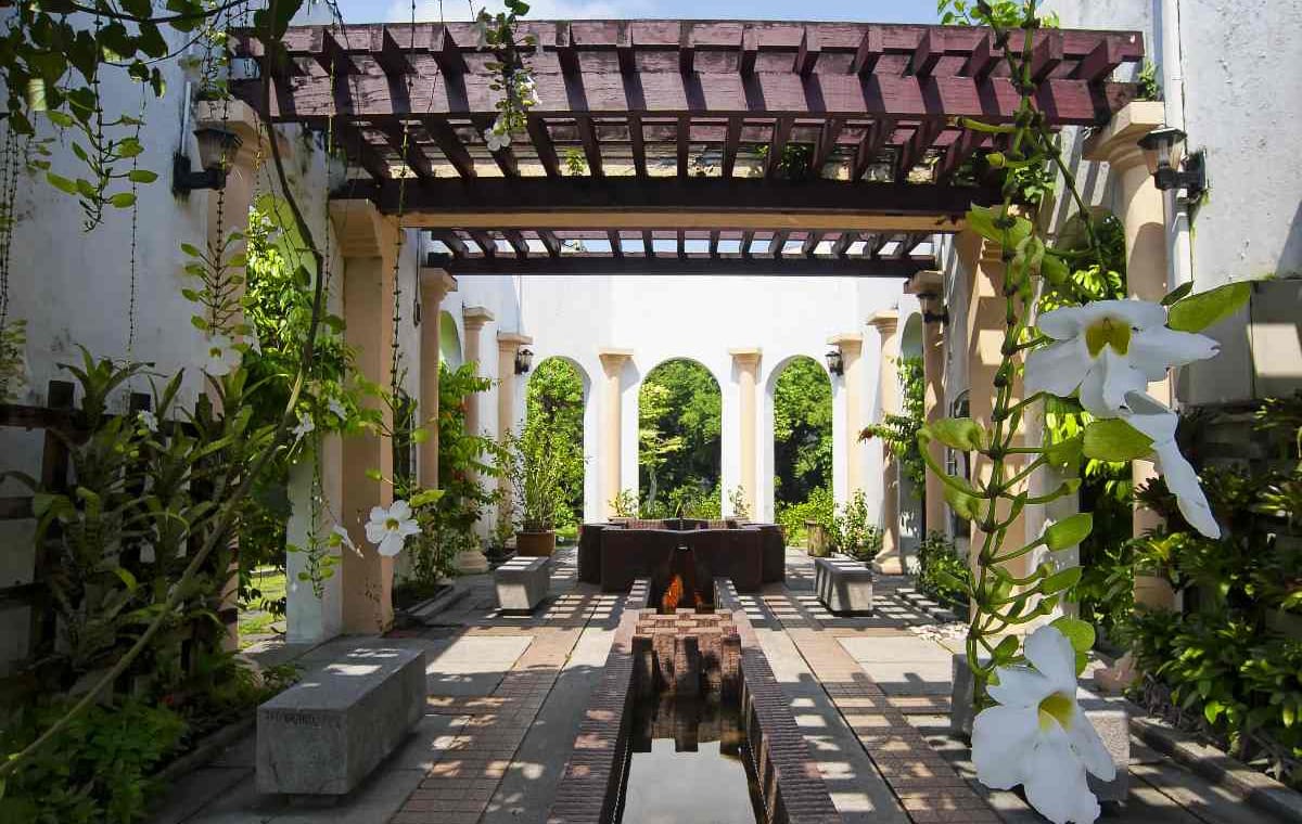 KL Bird Park and Butterfly Park Nature Tour in Kuala Lumpur