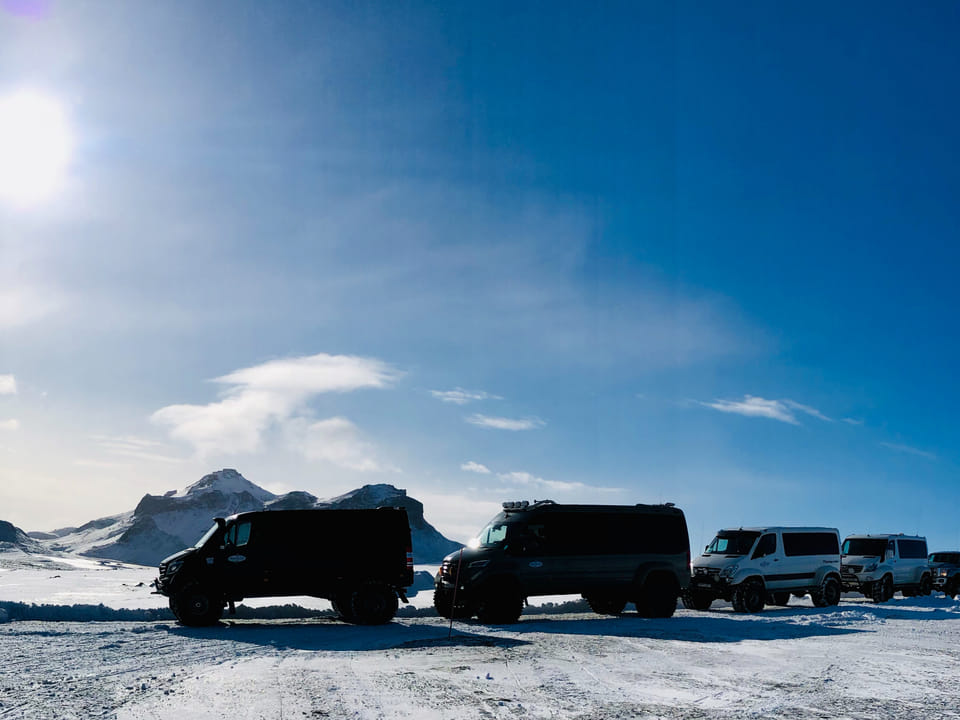 Private Super Jeep with driver guide, fits 10 passengers — Mountain Taxi