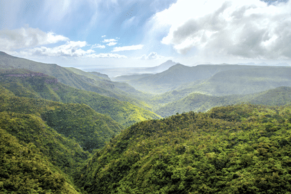 Mauritius: South Bus Tour with Lunch and Entry Fee