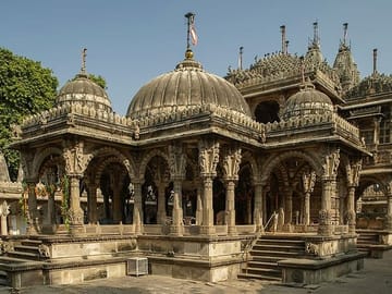 Gujarat Temples and Wildlife 9-Day Tour from Ahmedabad