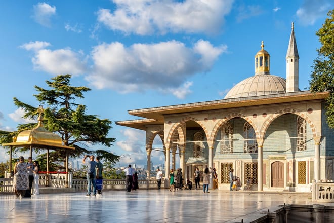 Topkapi Palace & Harem Tour (Small Group & Fast Track Entry) 5