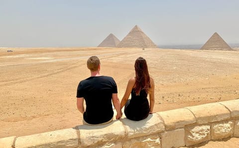 Private Tour of Giza Pyramids, Saqqara & Memphis with Camel Ride