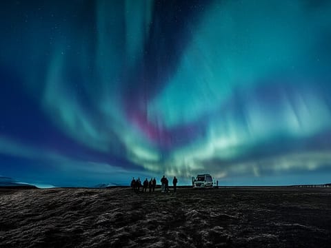 Reykjavik Northern Lights Tour with Professional Photographer, photo 5
