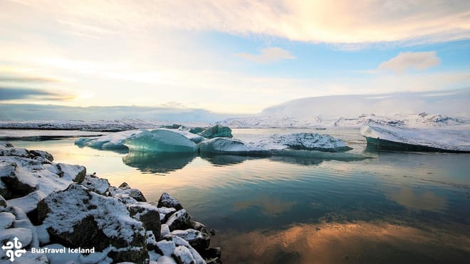 Glacier Lagoon (Jökulsárlón) & South Coast Tour with boat ride 7