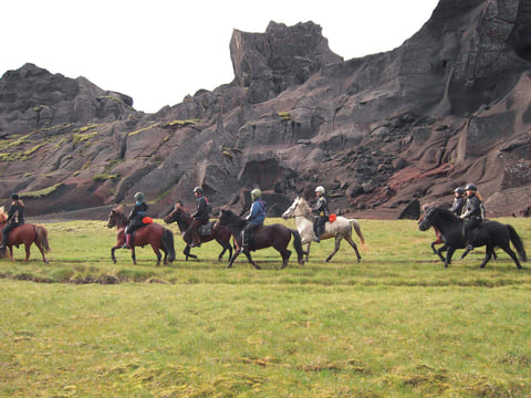 06C - The Valley of Horses - Marardalur, photo 2