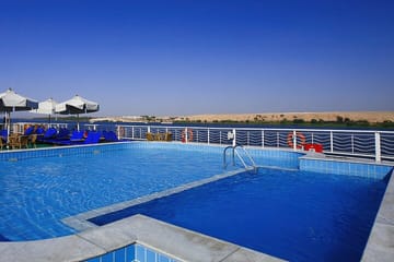 Nile River Cruise from Luxor to Aswan with Temple Visits