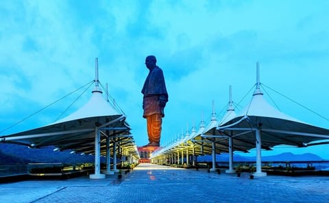 Cultural Bus Tour from Surat to Ahmedabad and Bhavnagar