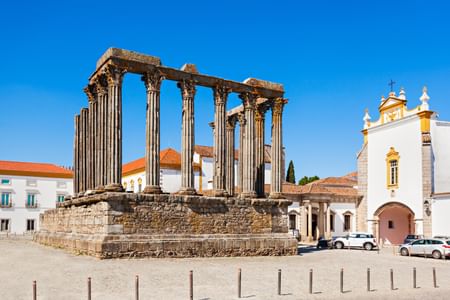LISBON: Private Évora Guided City Tour Half Day