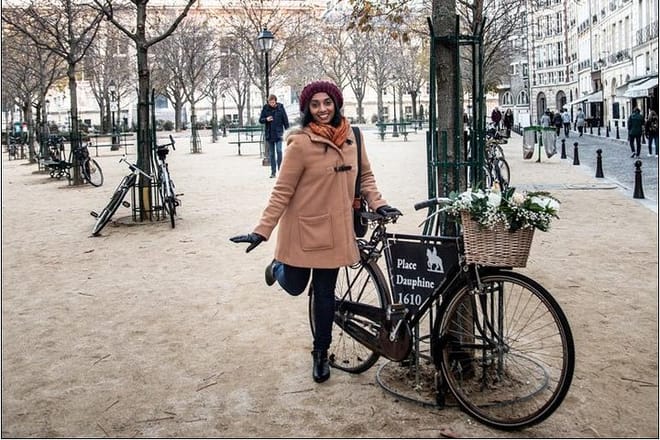 Create charming &amp; memorable professional photos with your friends on A Taste of Paris Paparazzi Photo tour!