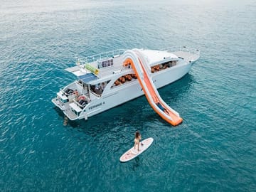 Full Day Speed Catamaran Tour to Phi Phi and Bamboo Islands