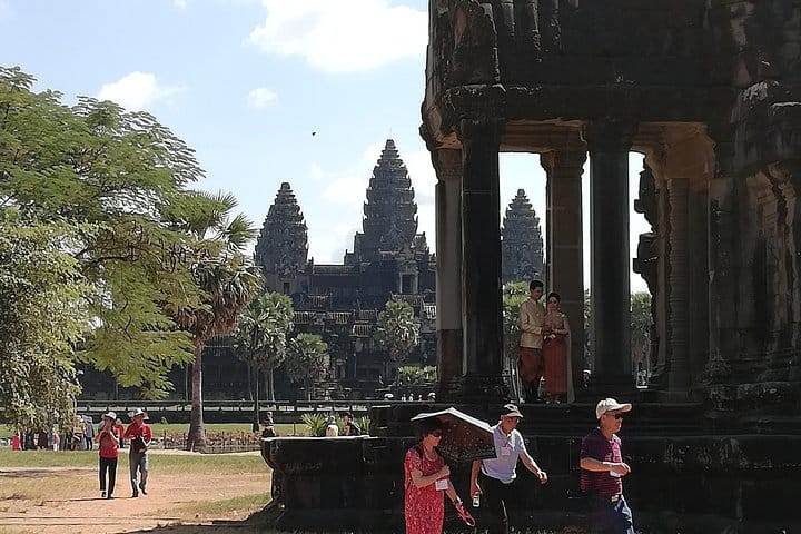 Angkor Wat Temple Tour