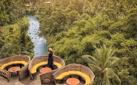 Cultural Family Tour of Luang Prabang and Surroundings