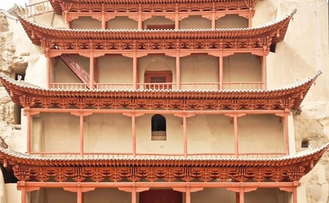 Dunhuang Highlights Tour: Mogao Caves and Desert Adventure