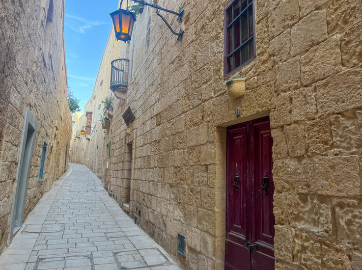 Our licensed guide will help you explore the roads of Mdina