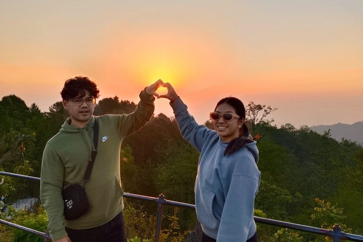 Bhaktapur & Nagarkot Day Tour with Lunch – Private / Group