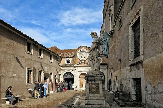 Castel Sant'Angelo Small Group Tour 5