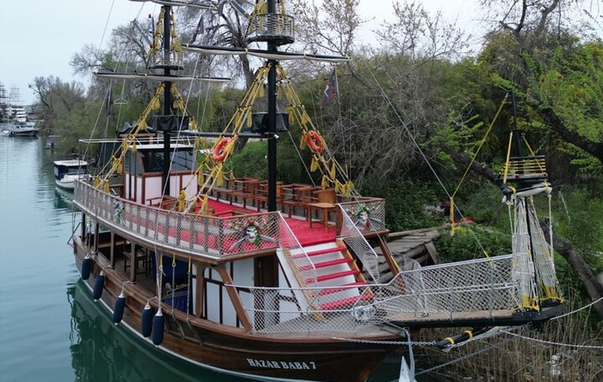 Antalya Relaxing Boat Trip – Swim Sunbathe on the Turquoise Coast