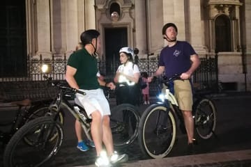 Rome Night Bike Tour: Explore the Pantheon and More