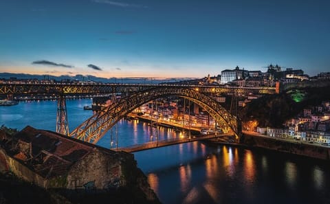 Private Full-Day Cultural Tour of Porto with Photoshoot