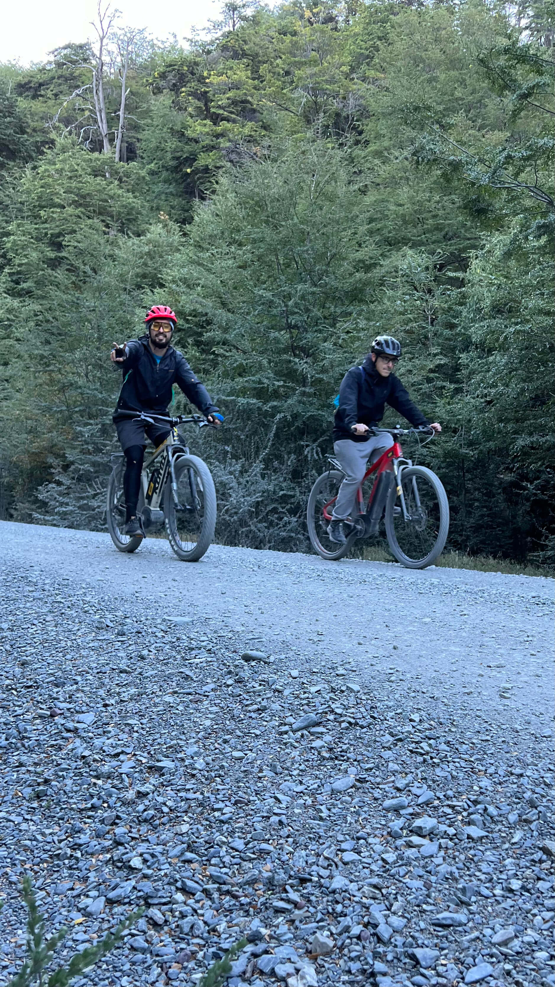 Con nuestras eBikes, llegas más lejos y las cuestas no duelen!