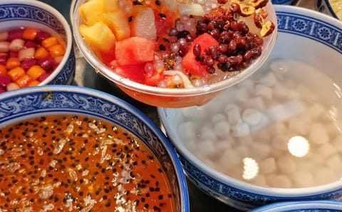Changsha Non-Spicy Food Tour: Tasting Local Delights