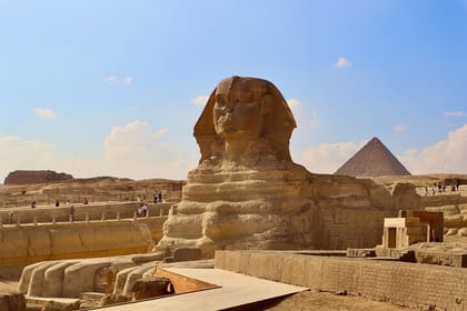 Private Guided Tour in Giza Pyramids, Valley Temple, and Sphinx