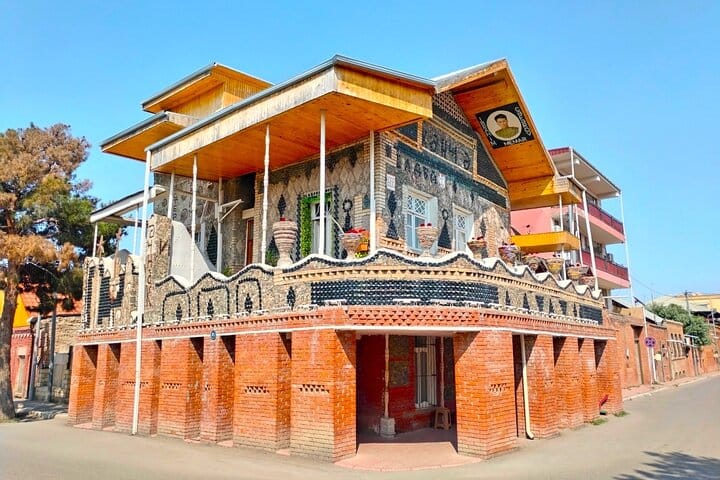 Bottle_house_Ganja_tour_Azerbaijan_tour